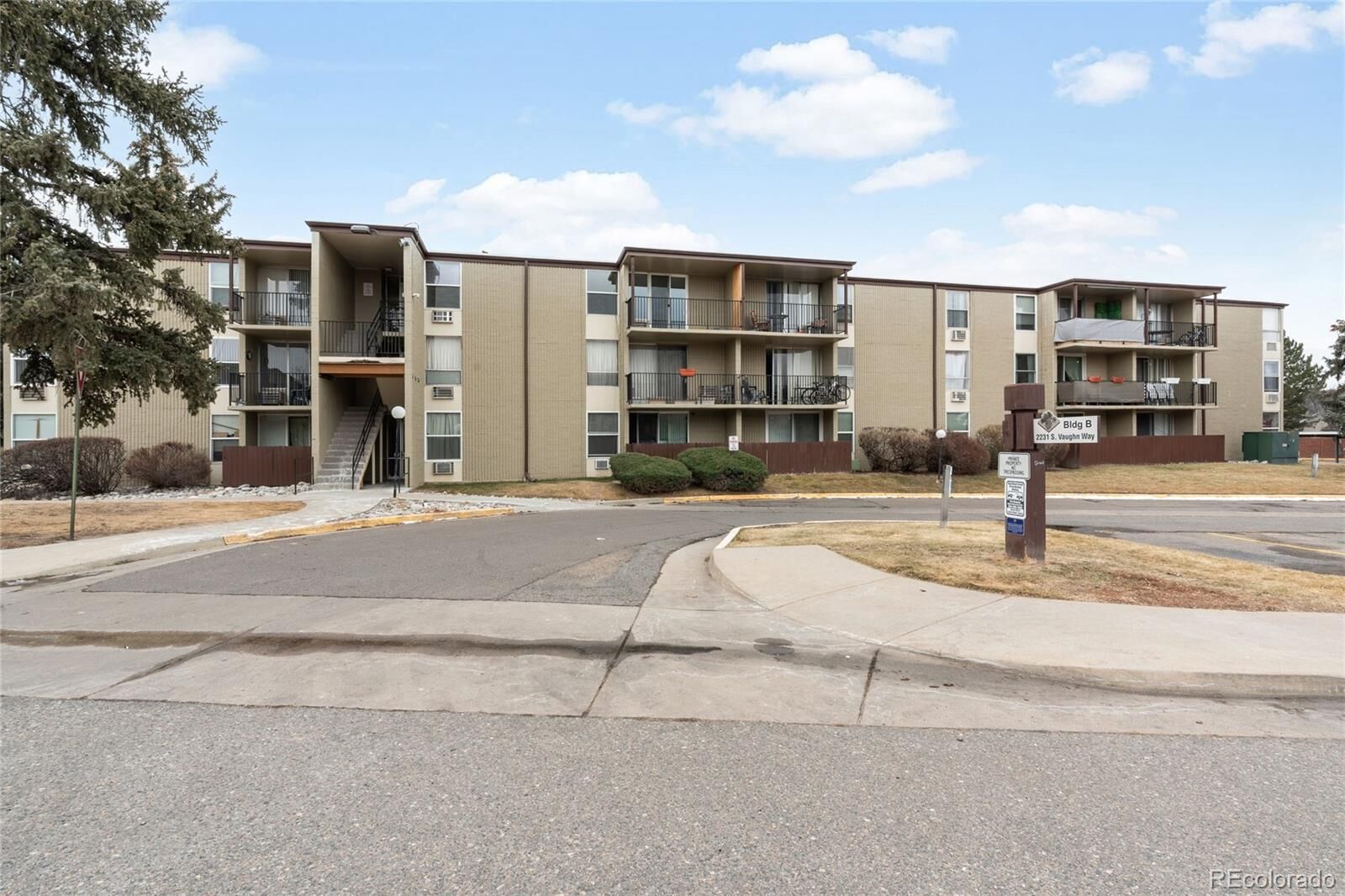 Property Photo:  2231 S Vaughn Way 216B  CO 80014 