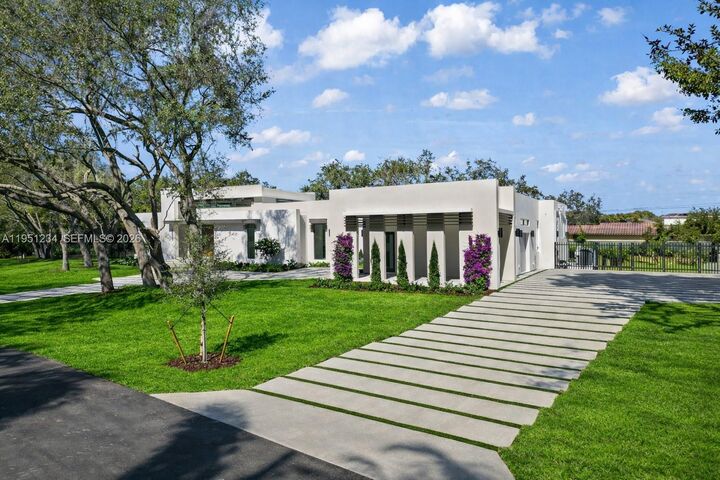 Property Photo:  13901 Old Cutler Rd  FL 33158 