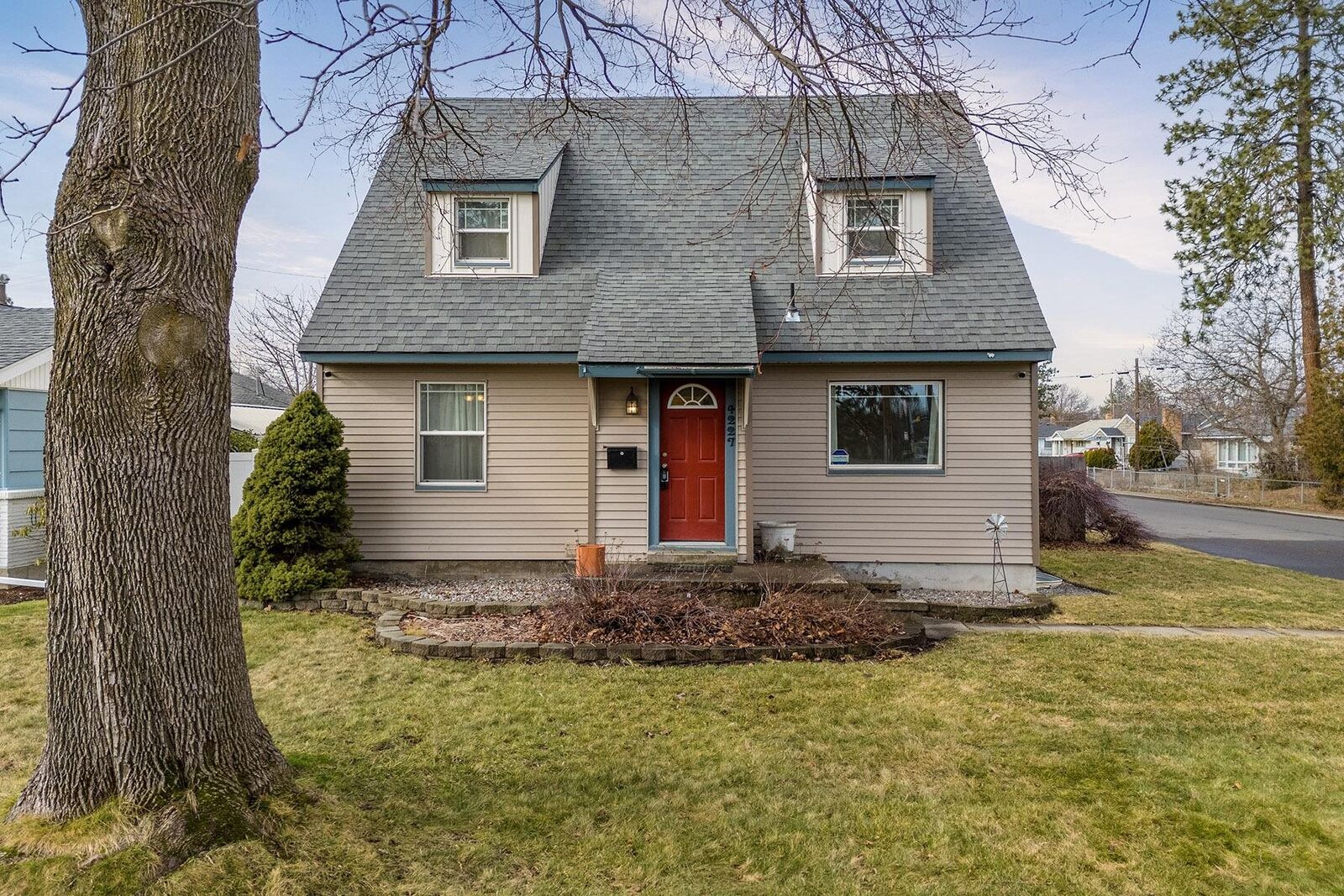 Property Photo:  4227 N Atlantic Dr  WA 99205 