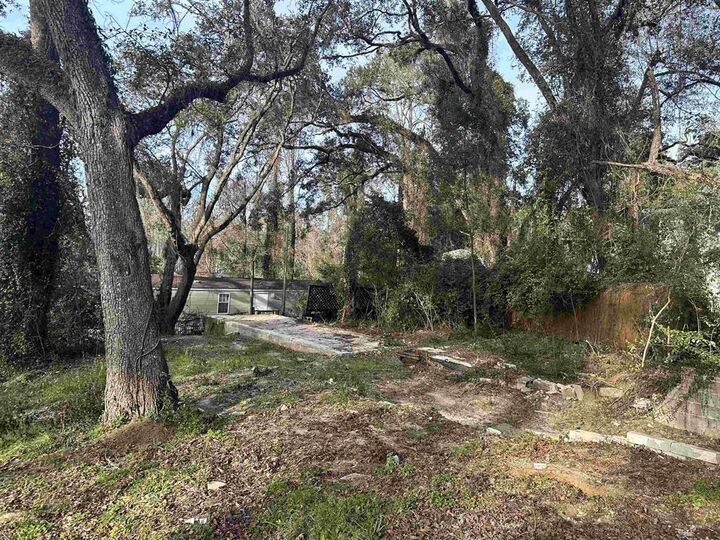 Property Photo:  1911 Sika Deer Lane  FL 32304-9417 