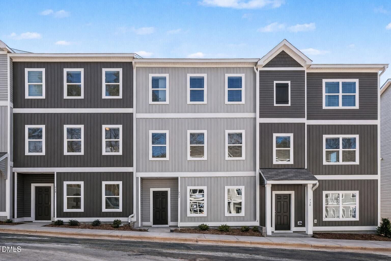 Property Photo: 732 Orchard Vista Circle NC 27606