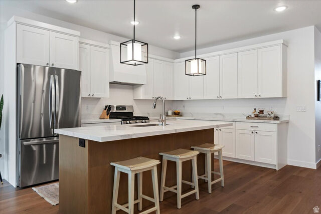 Property Photo:  545 E 2360 S  UT 84401 