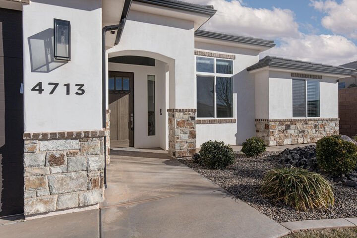 Property Photo:  4713 S Lucy Ln  UT 84780 