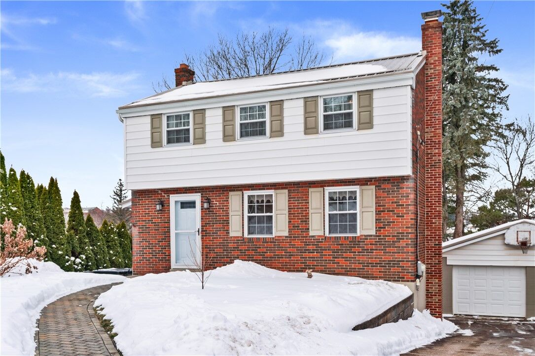 Property Photo:  120 Mallard Dr  PA 15136 