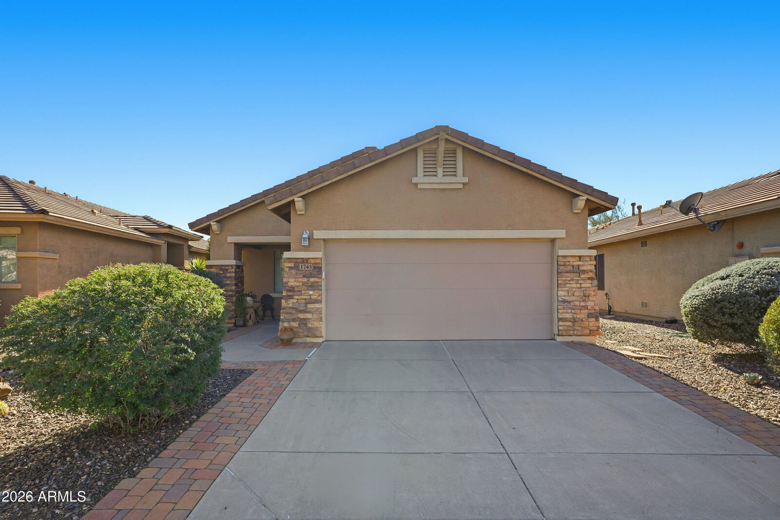 Property Photo:  1743 W Owens Way  AZ 85086 