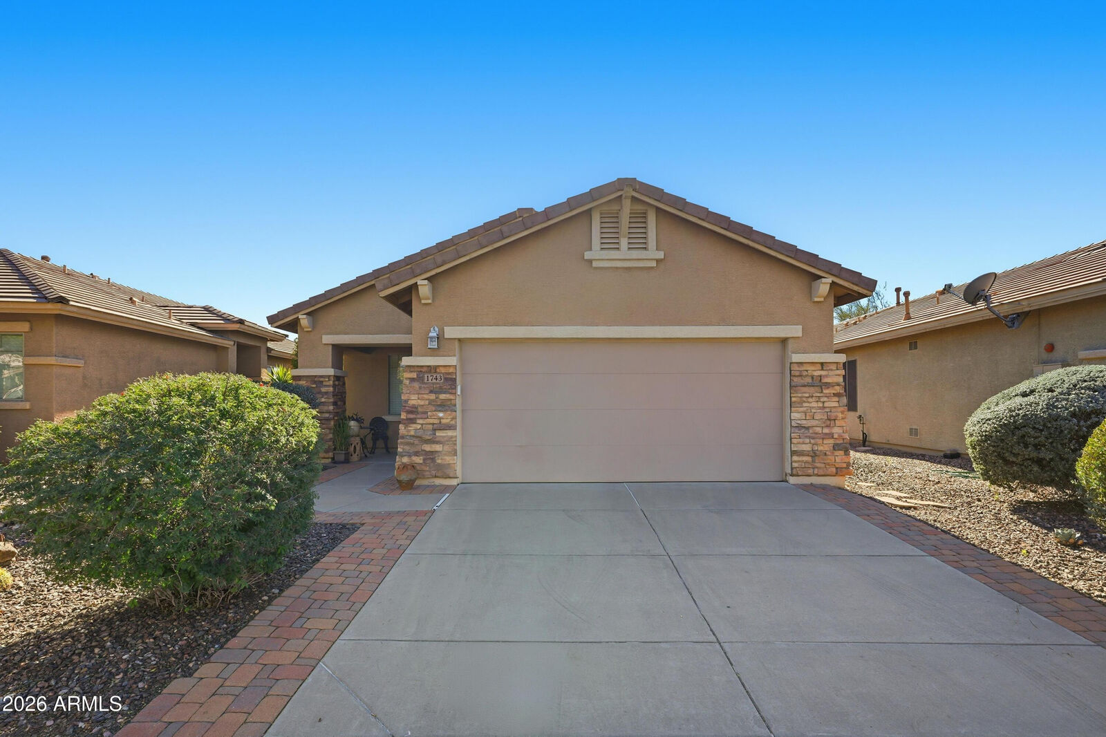 Property Photo:  1743 W Owens Way  AZ 85086 