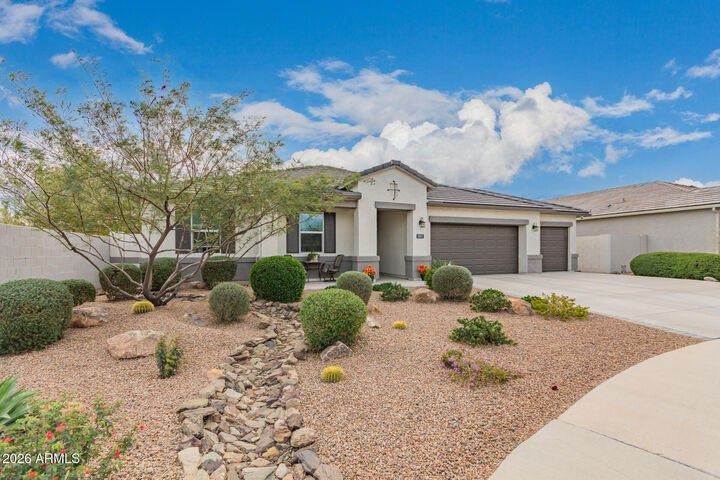 Property Photo:  1015 W Descanso Canyon Drive  AZ 85122 