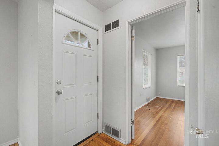 Property Photo:  918 Elm Street  WA 99403 