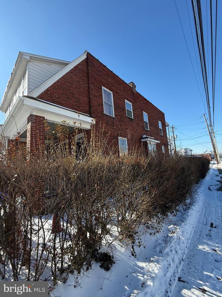 Property Photo:  700 Melrose Street  PA 17104 