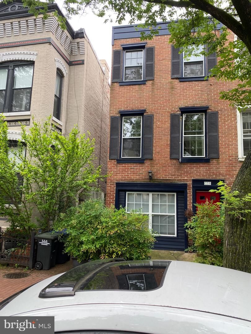 Property Photo:  339 SE 11th Street SE  DC 20003 