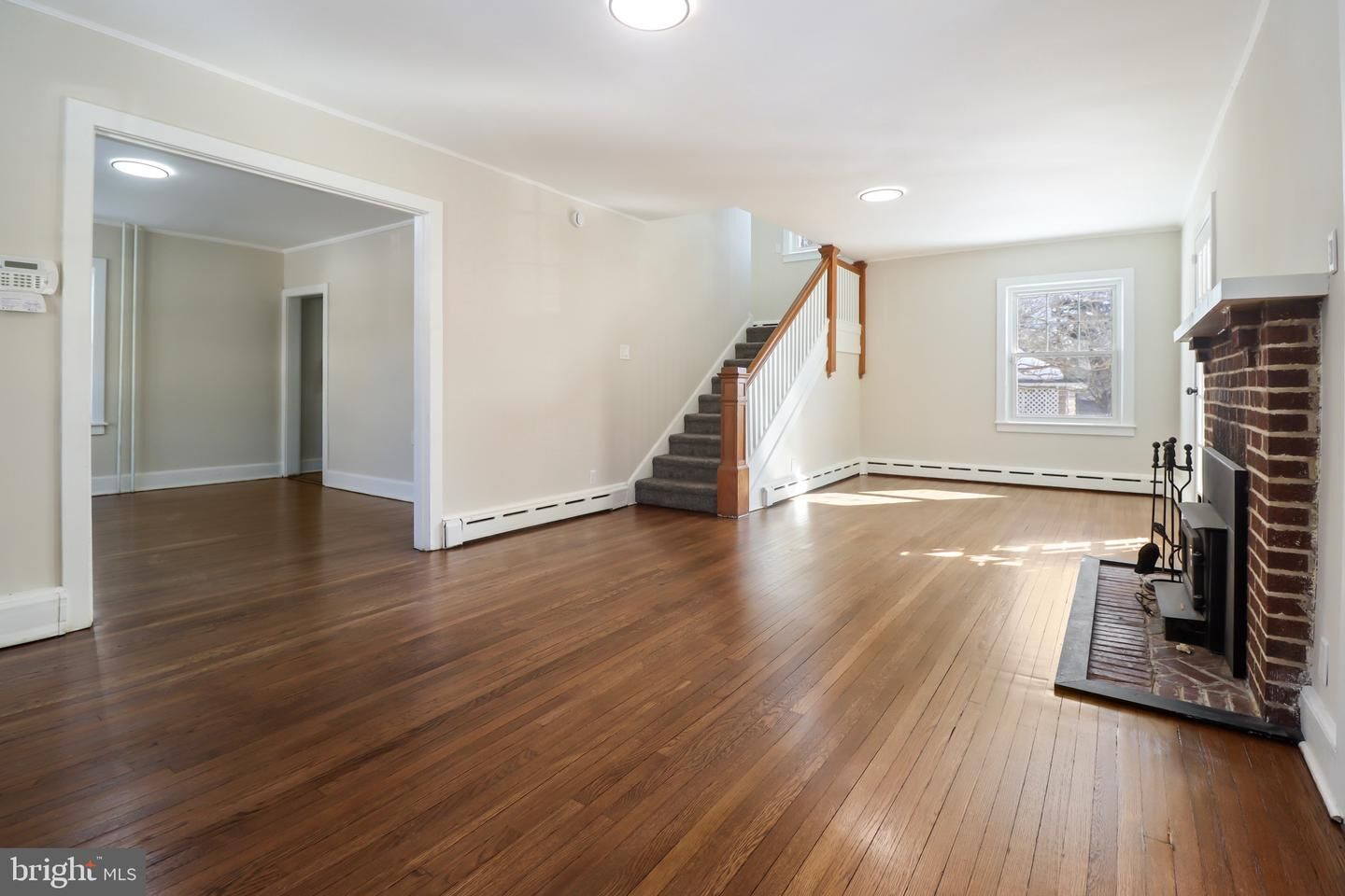Property Photo:  220 Johnson Street  NJ 08079 