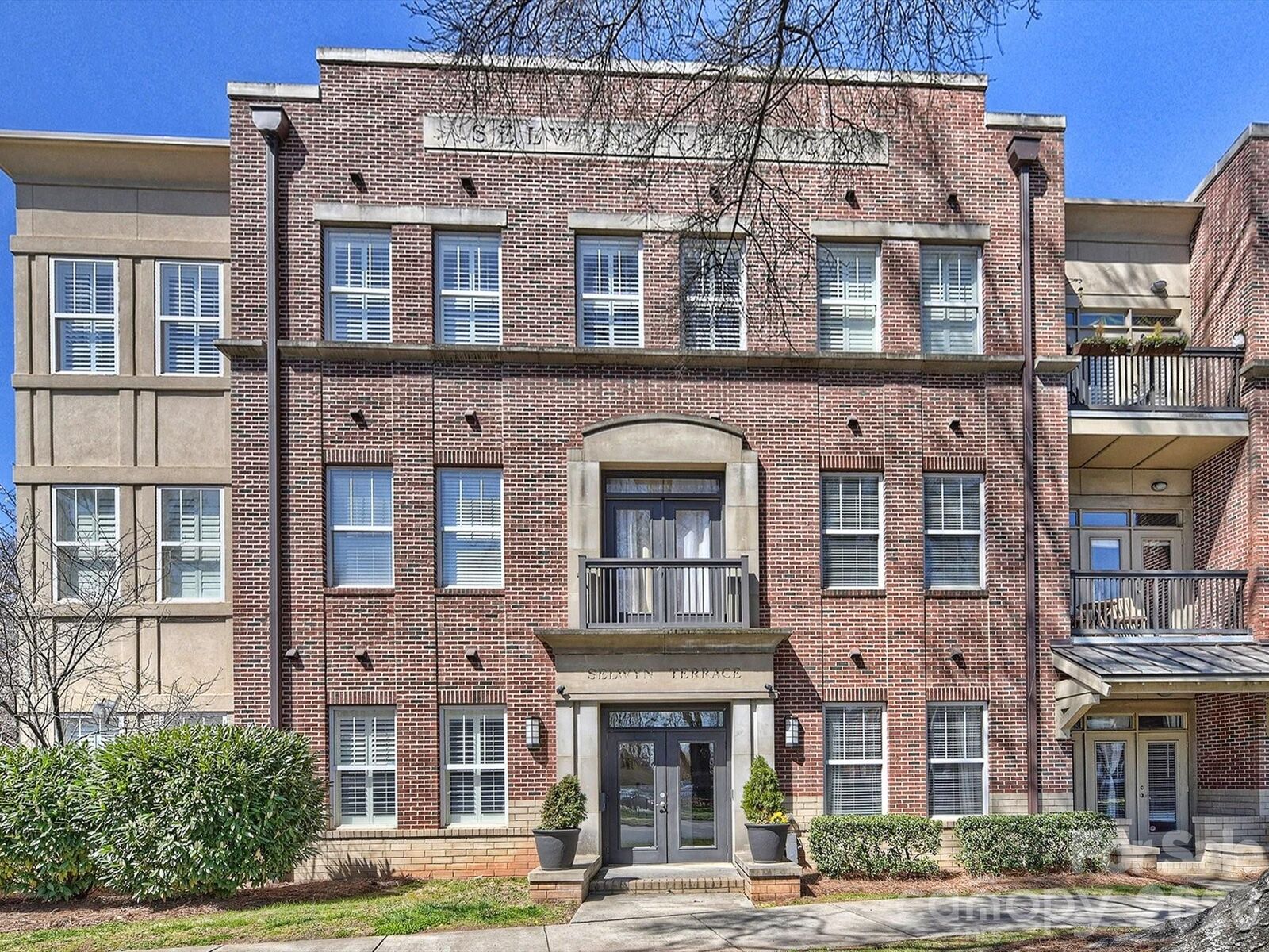 Property Photo: 2978 Selwyn Avenue NC 28209