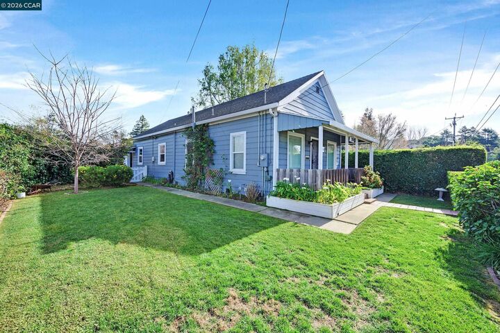 Property Photo:  22820 5th St  CA 94541 