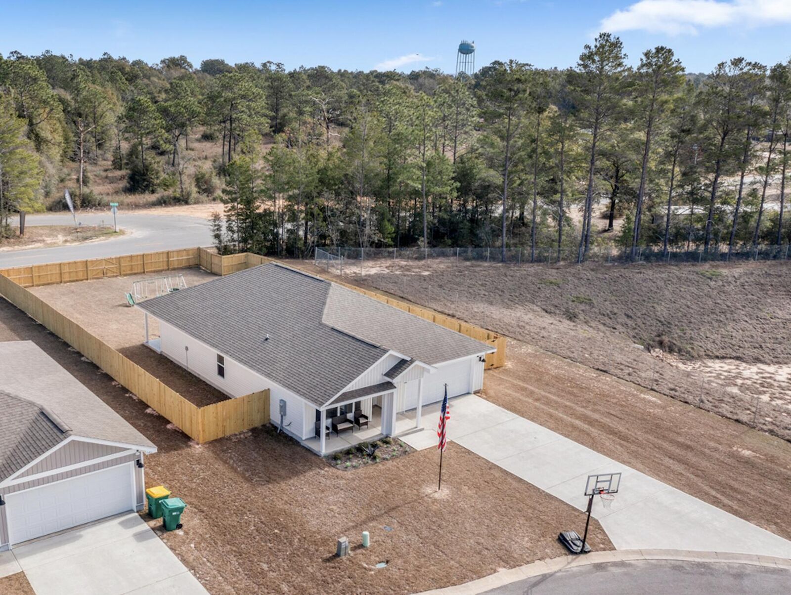 Property Photo:  3411 Phoenix Court  FL 32539 