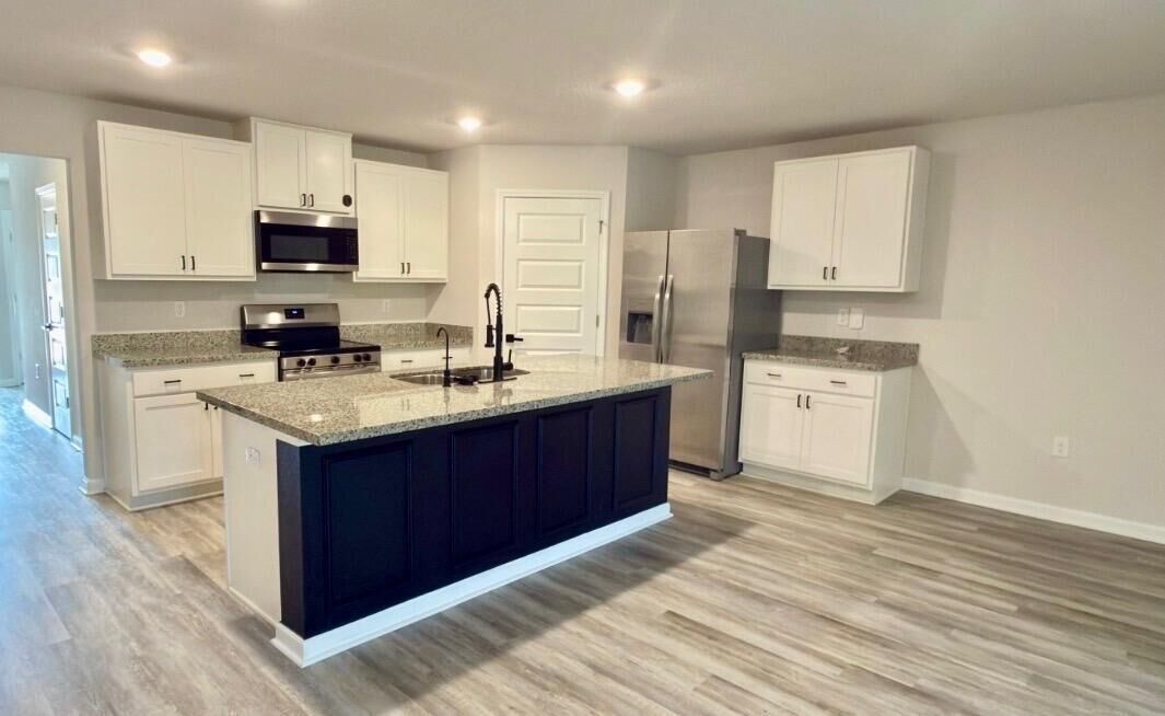 Property Photo:  3411 Phoenix Court  FL 32539 