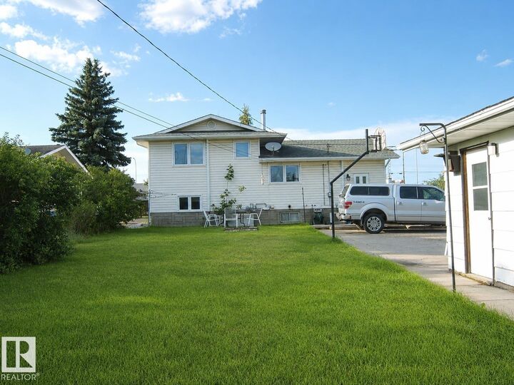 Property Photo: 4807 54 Avenue AB T0B 4K0
