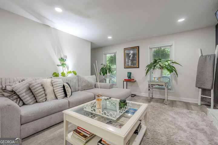 Property Photo: 5601 Tunbridge Wells Road GA 30058