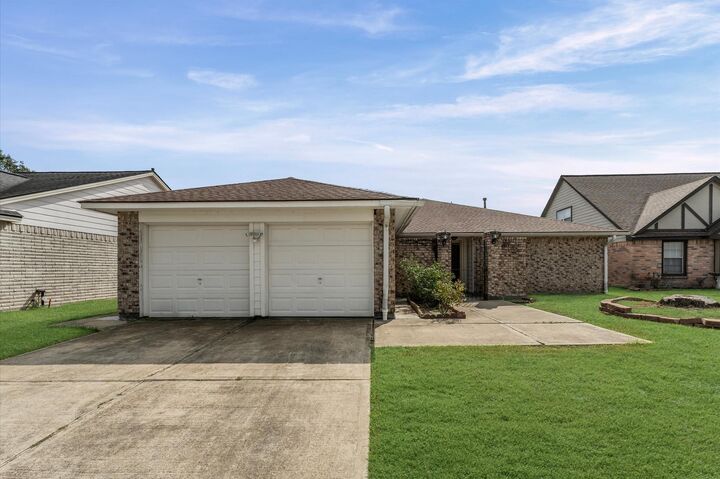 Property Photo: 17015 Sky Blue Place TX 77095