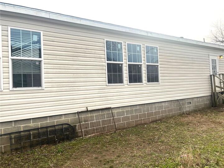 Property Photo:  805 N 9th Street  KS 67301 