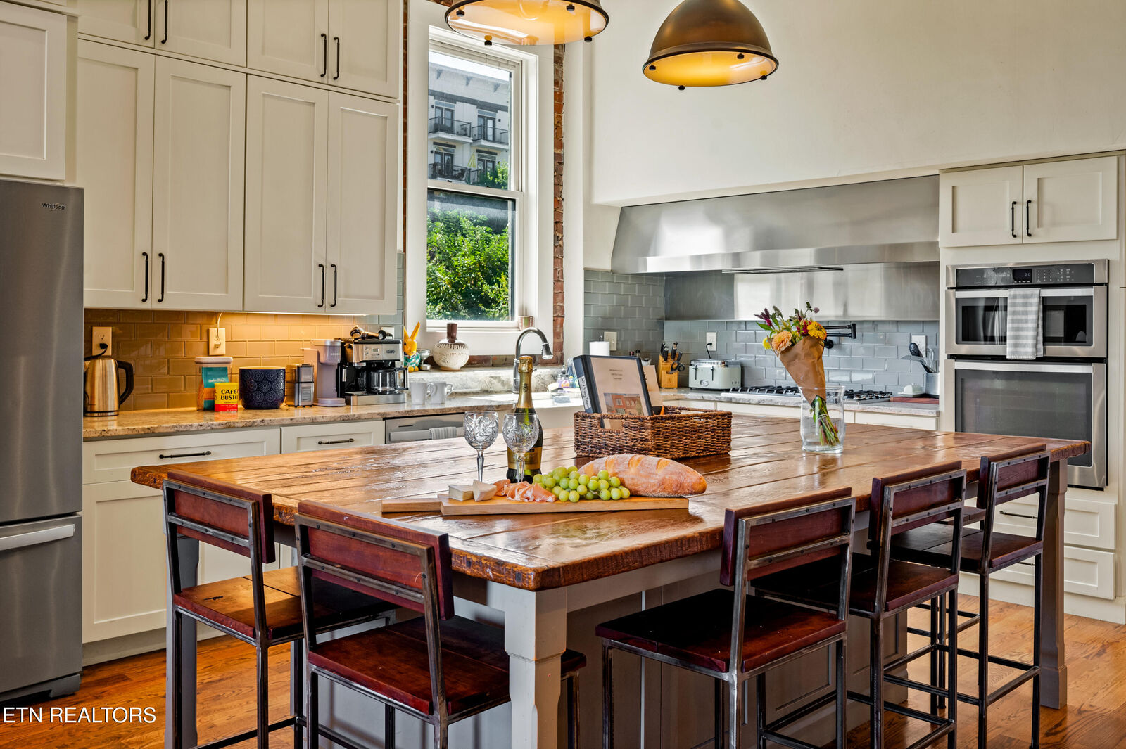 Property Photo:  209 S Central St  TN 37902 