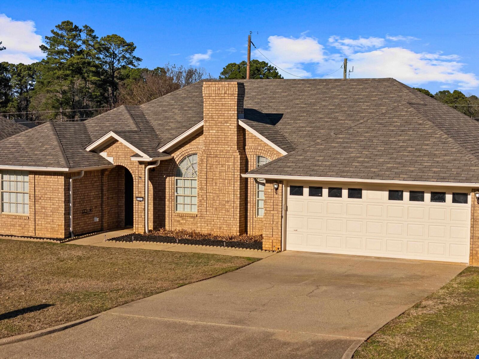 Property Photo:  1111 Ashbourne Ln.  TX 75605 