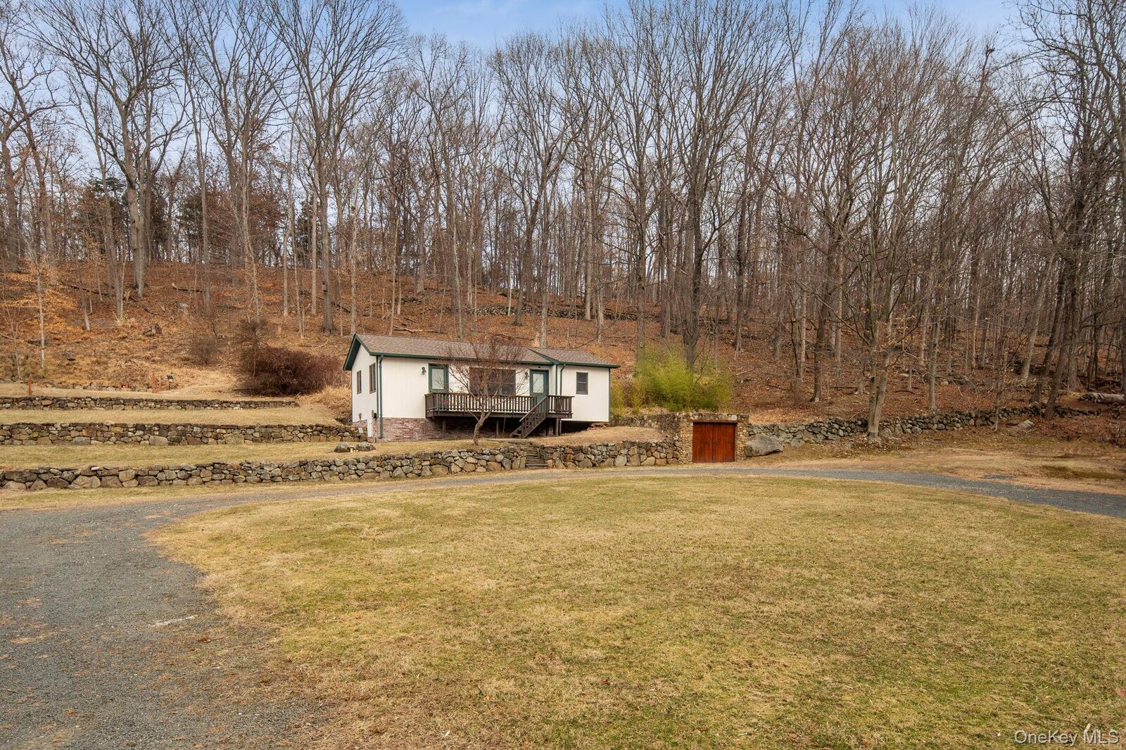 Property Photo:  689 South Mountain Road  NY 10956 