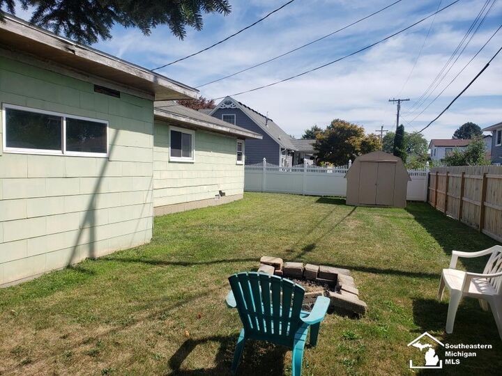 Property Photo:  4385 Dixon Road  MI 48166 