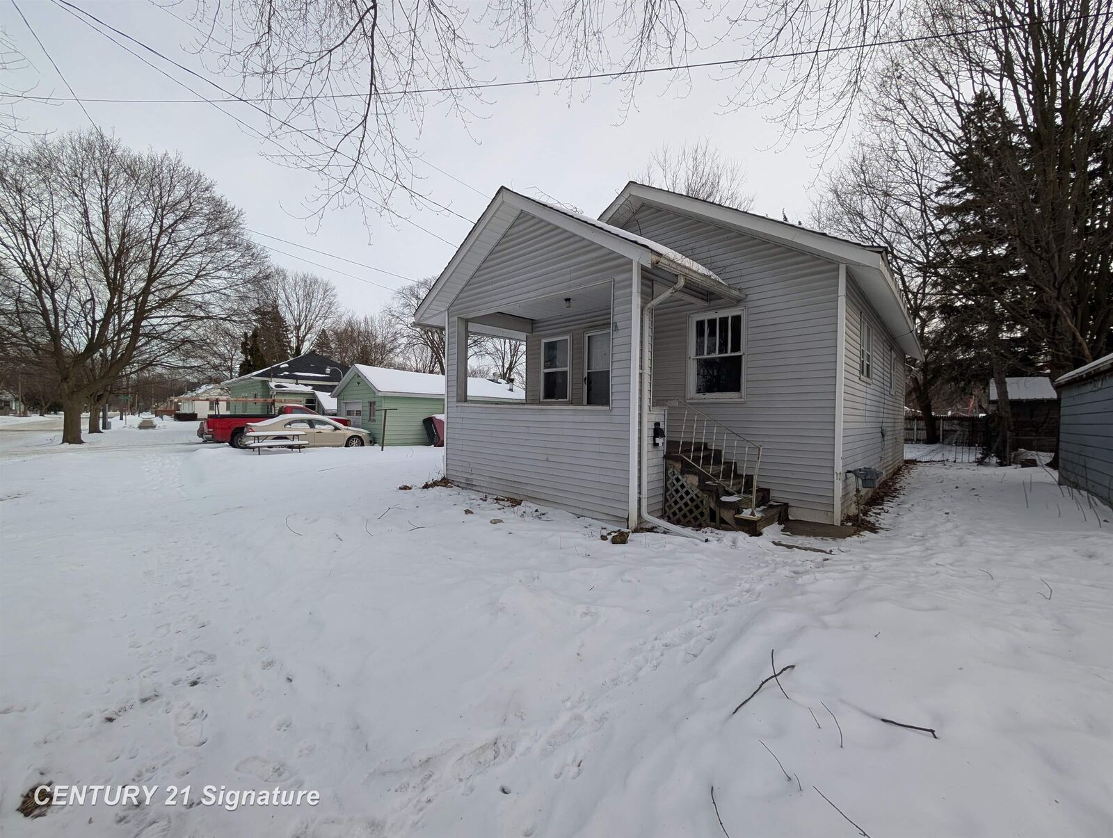Property Photo:  1315 Cronk Avenue  MI 48602 