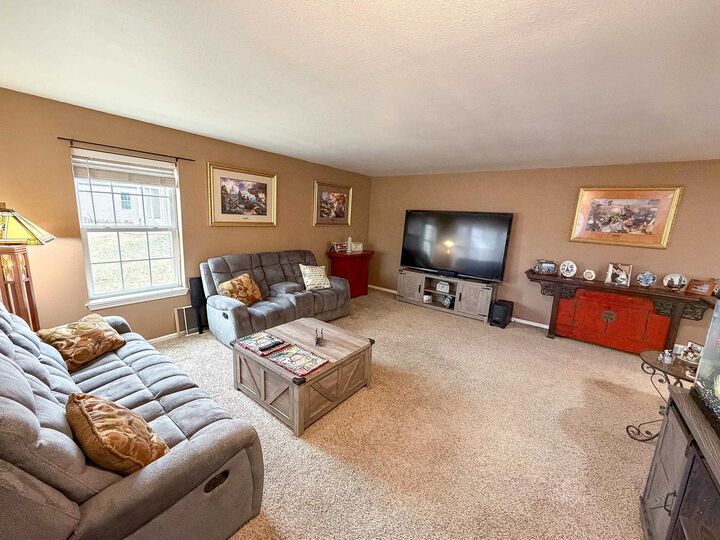 Property Photo:  1735 Rivers Edge Dr SE  ND 58701 