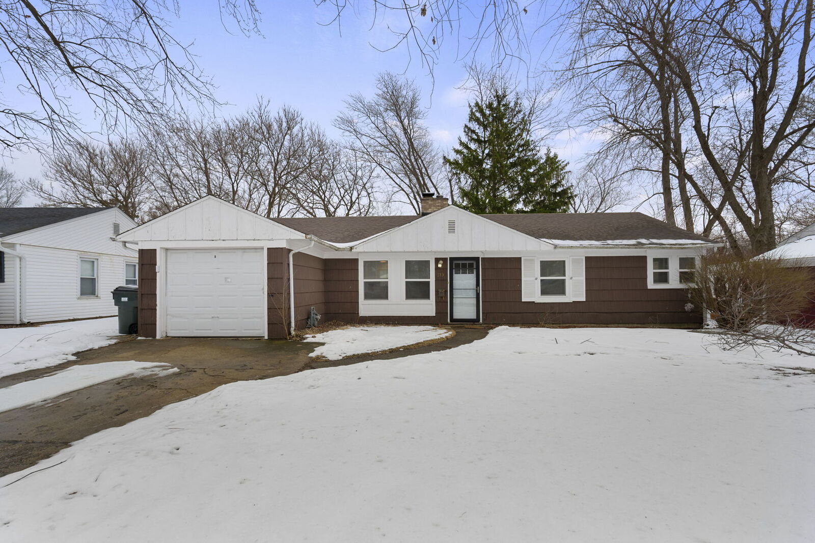 Property Photo:  319 Indianwood Boulevard  IL 60466 