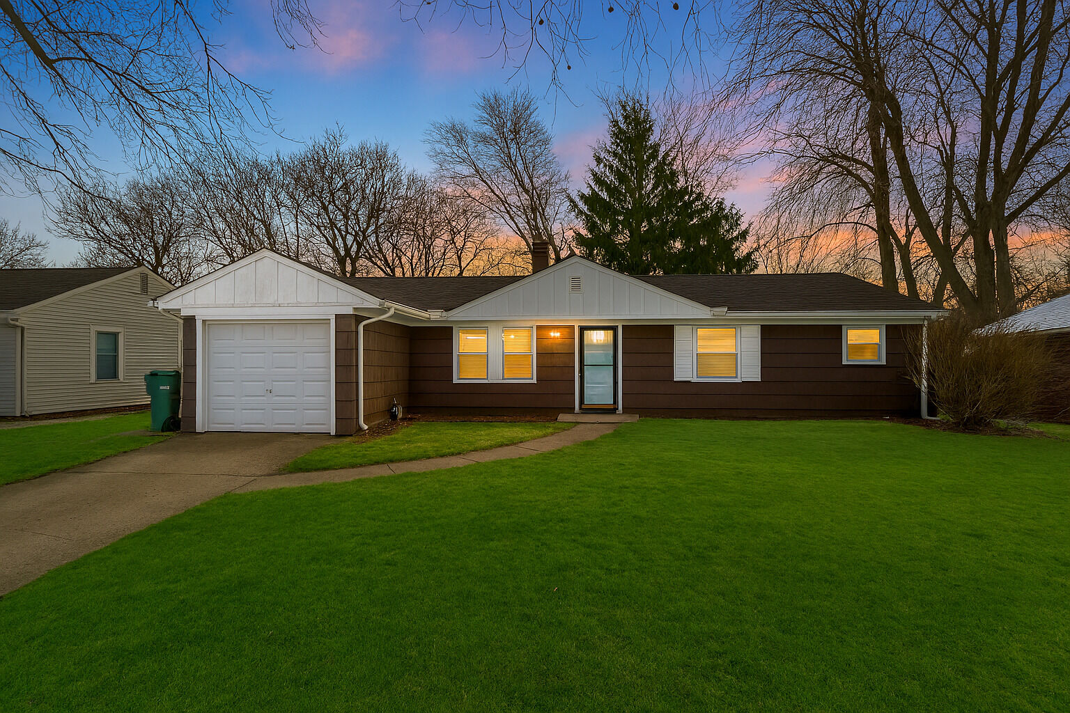 Property Photo:  319 Indianwood Boulevard  IL 60466 