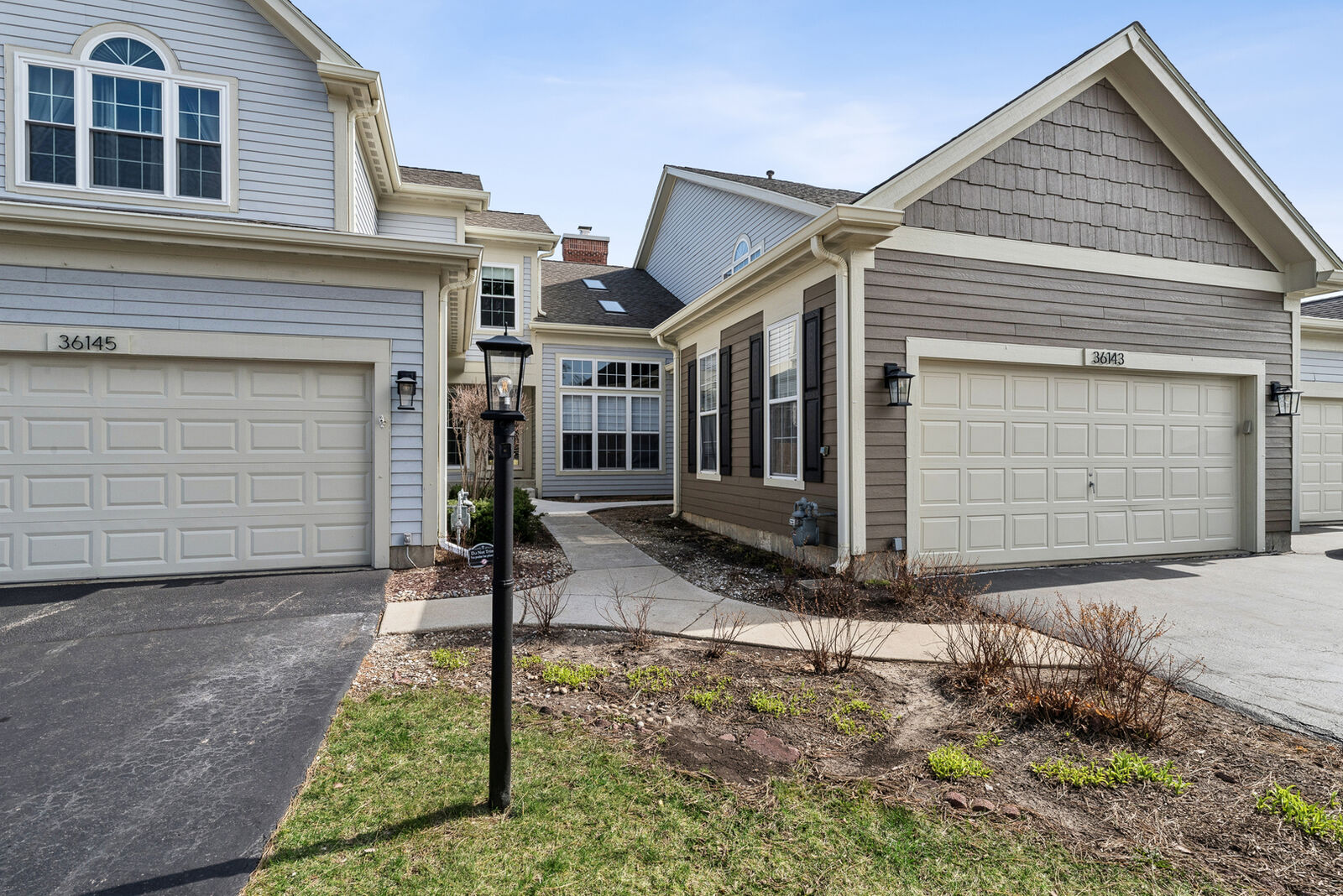 Property Photo:  36143 N Springbrook Lane  IL 60031 