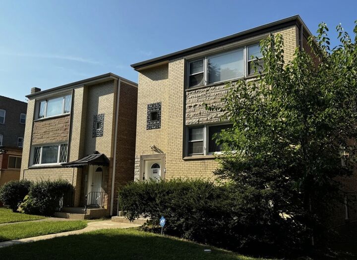 Property Photo:  725 Brummel Street 2  IL 60202 