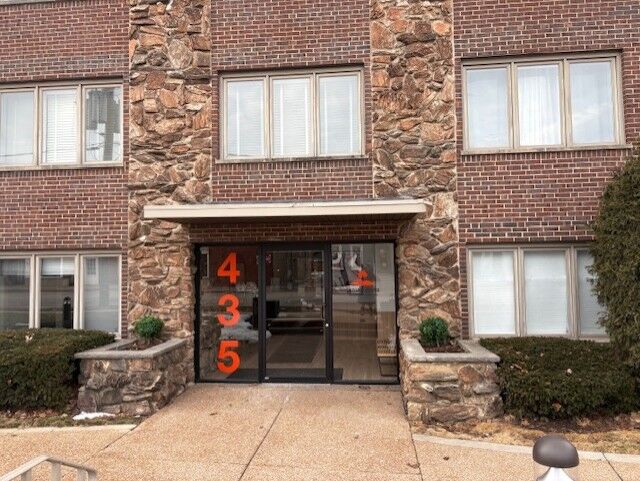 Property Photo:  435 Ridge Road 108  IL 60091 