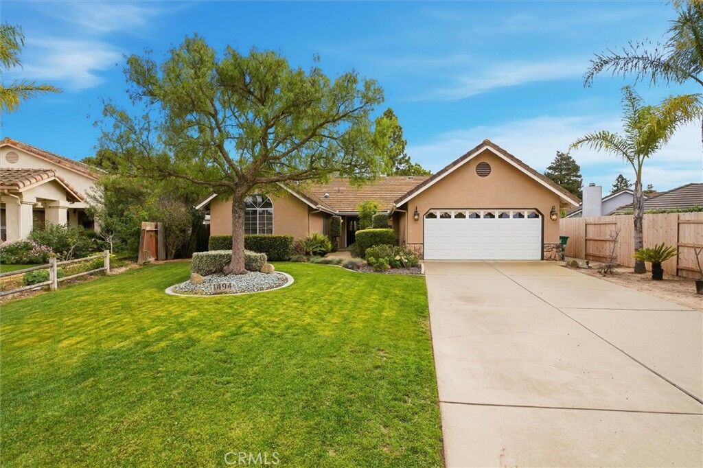 Property Photo:  1494 Ivory  CA 93455 