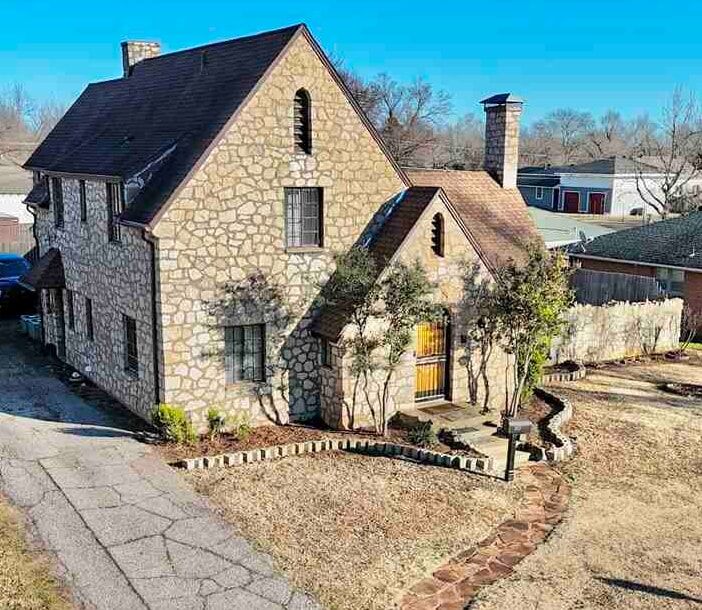 Property Photo:  1315 S 7th Street  OK 74601 