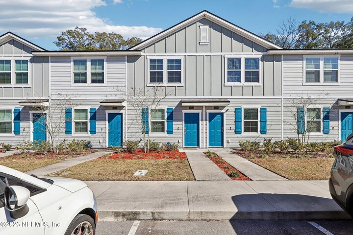 Property Photo:  871 Gate Run Road  FL 32211 