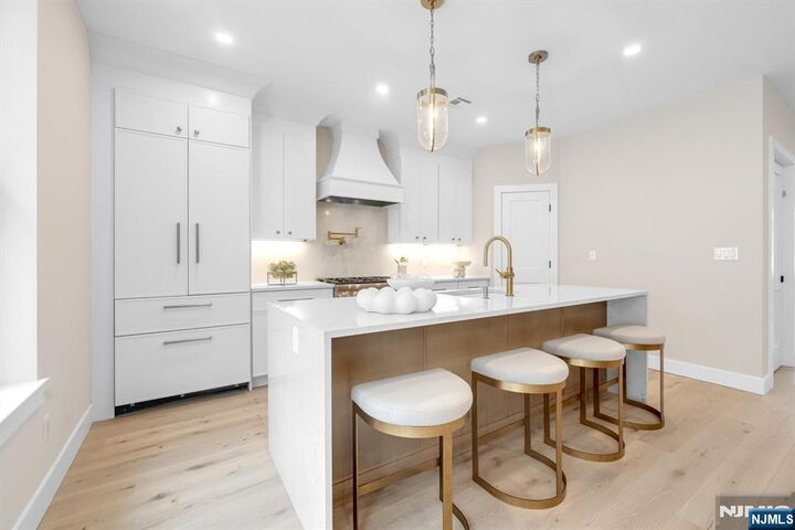 Property Photo:  188 Broadway 8  NJ 07677 