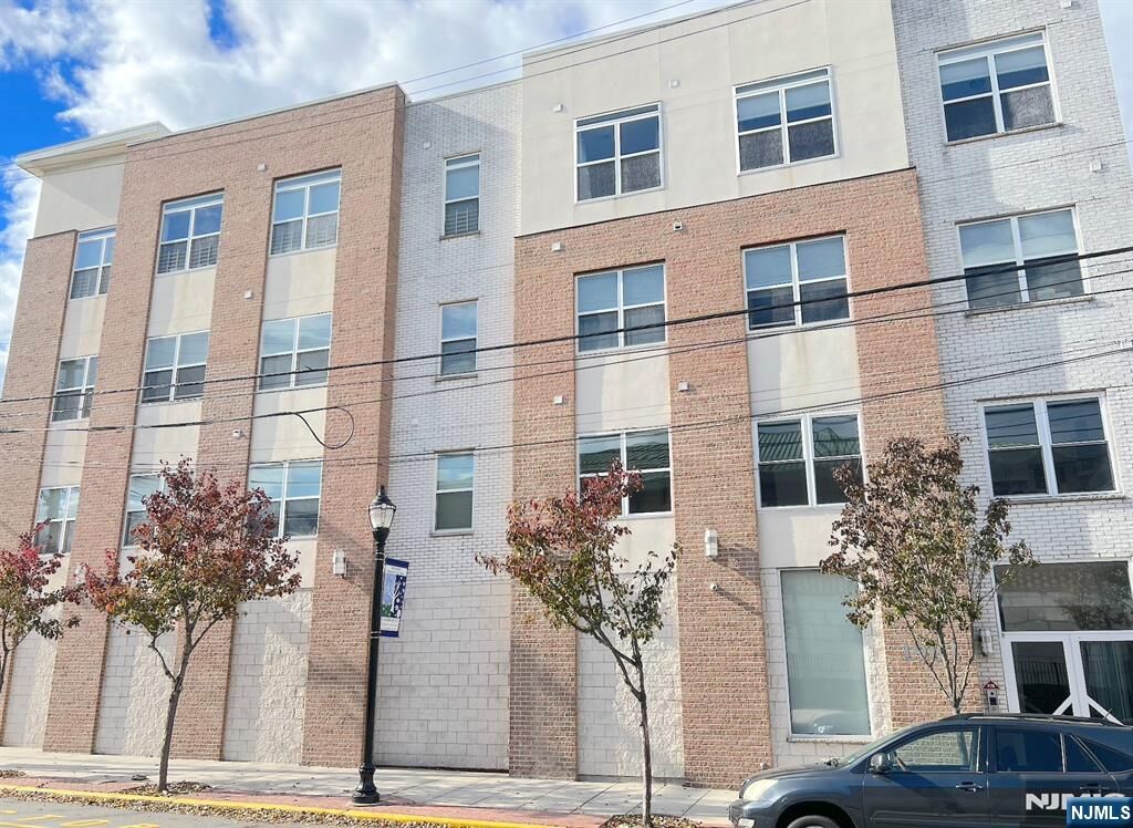 Property Photo:  1901 Summit Avenue 301  NJ 07087 