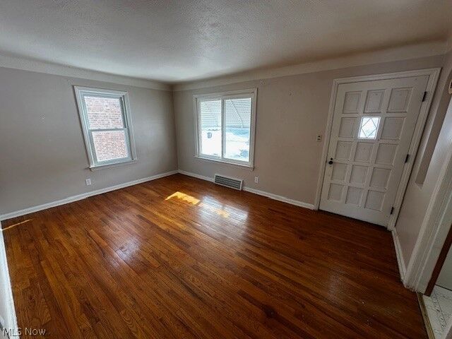 Property Photo: 2910 Fortune Avenue OH 44134