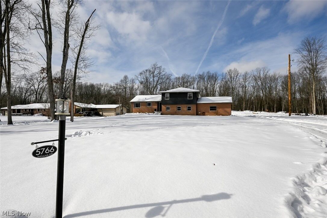 Property Photo:  5766 Weaver Road  OH 44319 