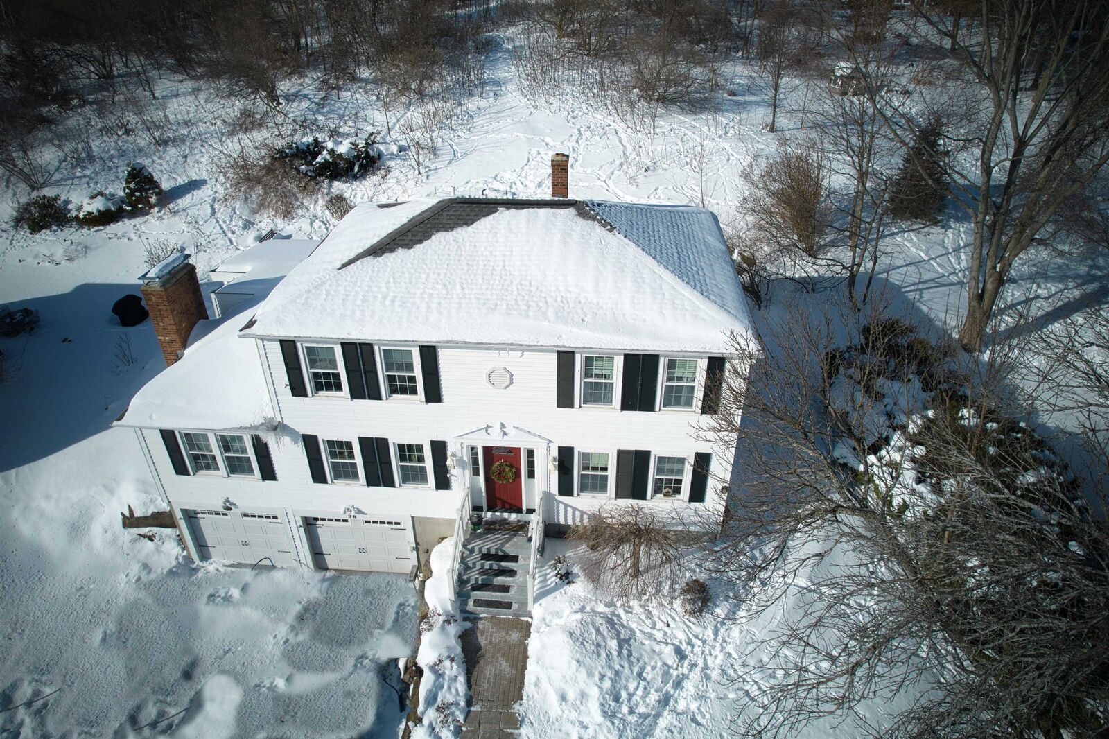 Property Photo:  78 Lynwood Lane  NH 03109 