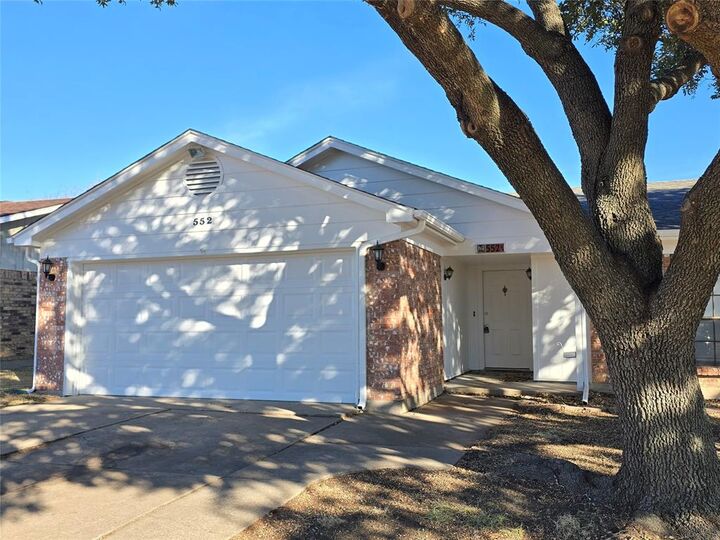 Property Photo:  552 Greenway Drive  TX 76179 