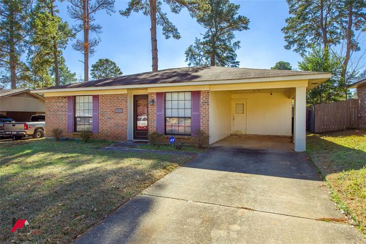 Property Photo: 9035 Lone Oak Drive LA 71118