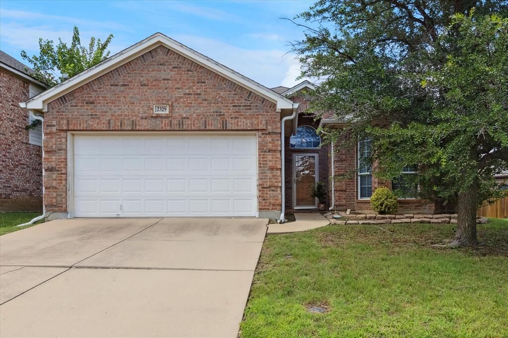 Property Photo:  2329 Moccassin Lane  TX 76177 