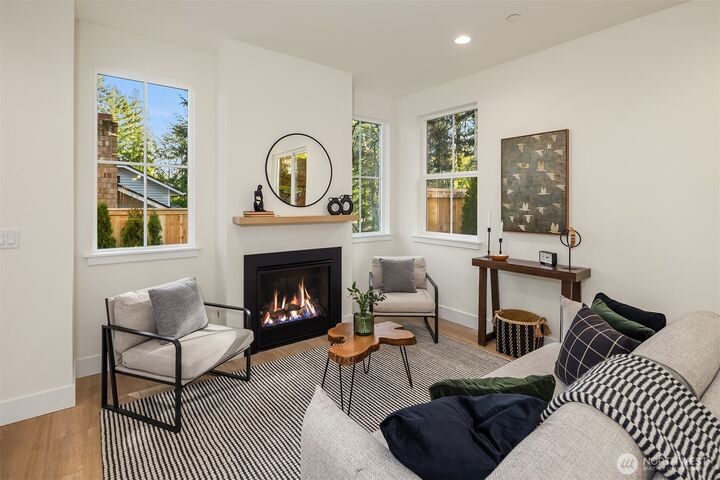 Property Photo:  11810 NE 103rd Place  WA 98033 