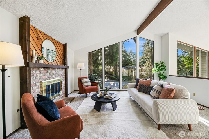 Property Photo:  10027  169th Avenue NE  WA 98052 