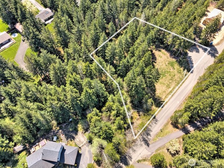 Property Photo: 161 E Lexington Place WA 98584