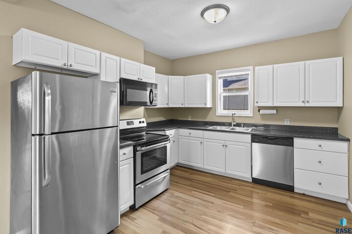 Property Photo: 817 W 12th St Street SD 57104