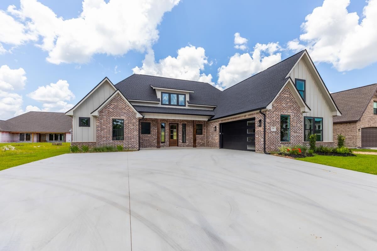 Property Photo: 229 Coco Palms Ln. TX 77657